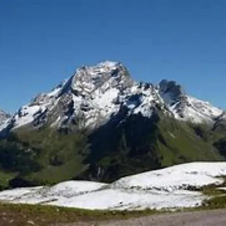 In Near Slopes *