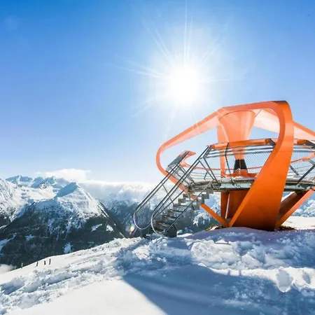 In Near Slopes Daire *
